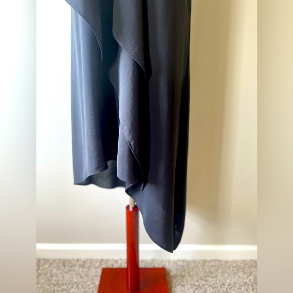 NWT | White House Black Market | Sleeveless Ruffle-Front Dress | Black | Size 2 - Picture 4 of 7